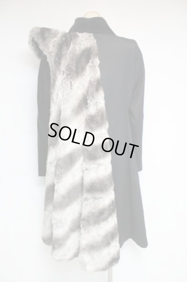 画像2: 【SALE】【3%OFF】Vintage ファー切替ロングコート ヴィヴィアンウエストウッド 中古   20-02-02-012h-1-co-VW-OD-ZT-C001 (2)