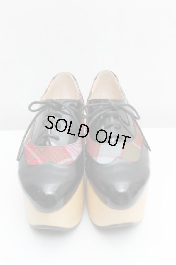 画像2: 【SALE】【3%OFF】ROCKING HORSE GILLIE PATENT TARTAN ヴィヴィアンウエストウッド 中古   20-08-02-040h-1-sh-OD-ZH (2)