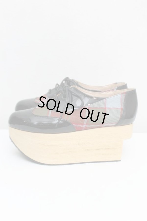 画像3: 【SALE】【3%OFF】ROCKING HORSE GILLIE PATENT TARTAN ヴィヴィアンウエストウッド 中古   20-08-02-040h-1-sh-OD-ZH (3)