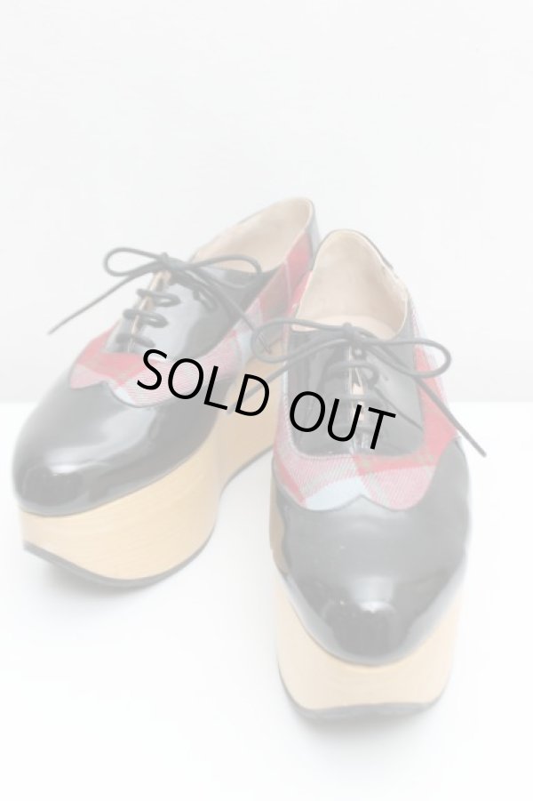 画像1: 【SALE】【10%OFF】ROCKING HORSE GILLIE PATENT TARTAN ヴィヴィアンウエストウッド 中古   20-08-09-137h-1-sh-OD-ZH (1)