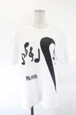 画像1: COMME des GARCONS / ＮＩＫＥコラボＴシャツ  白Ｘ黒 I-26-07-29-014-to-SA-ZI (1)