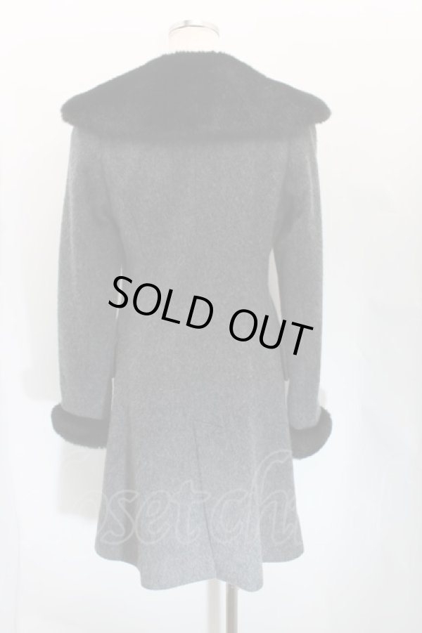 画像2: ヴィヴィアンウエストウッド 中古 / COAT/ファーコート    1 灰  H-23-10-22-007-co-OD-ZH (2)