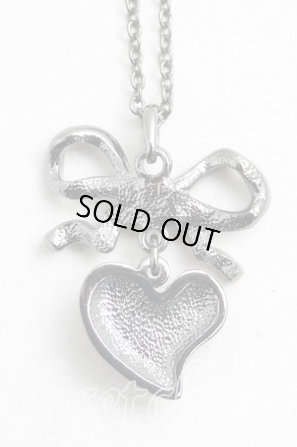 画像2: ヴィヴィアンウエストウッド 中古 / ボウ&ハートペンダント  ガンメタ  H-24-06-09-077-nl-IN-ZH (2)