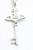 画像2: ヴィヴィアンウエストウッド 中古 / SMALL KEY PENDANT  シルバー  H-25-03-09-061-nl-IN-ZH (2)