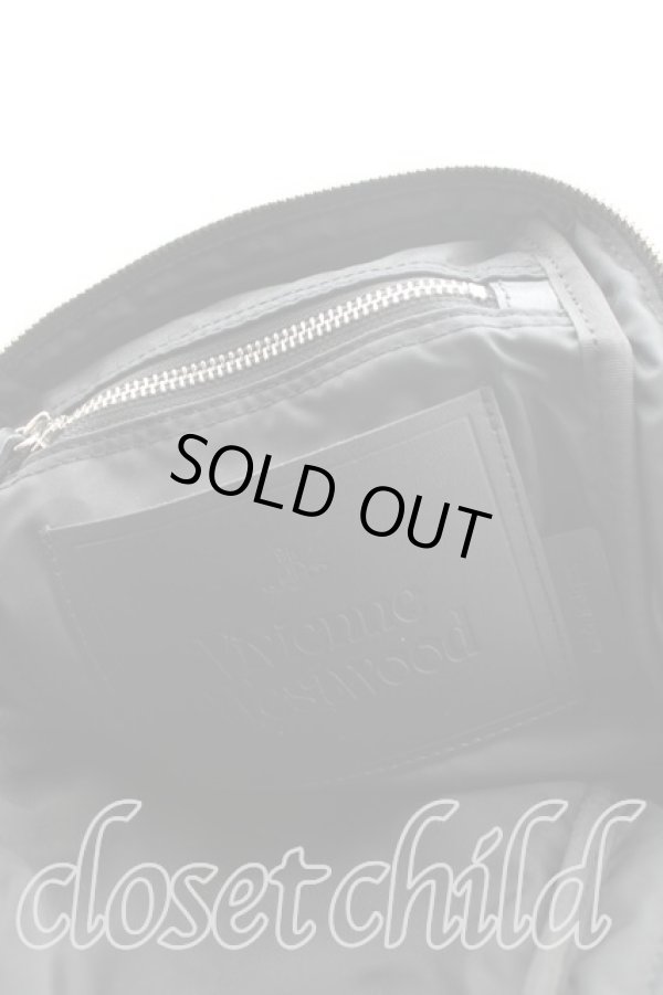 画像4: ヴィヴィアンウエストウッド 中古 / エナメルオーブボディバッグ  黒  H-25-06-08-096-ba-OD-ZH (4)