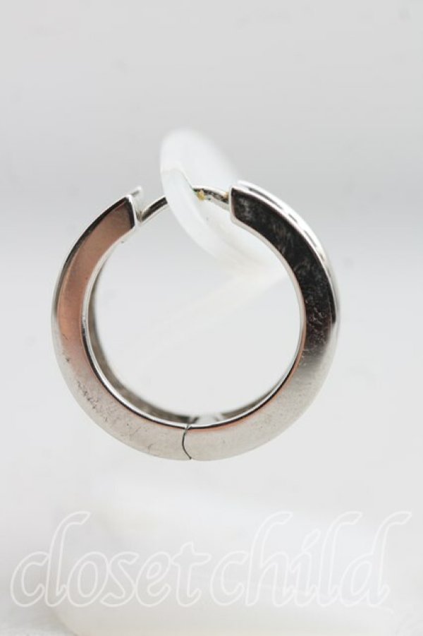 画像2: ヴィヴィアンウエストウッド 中古 / WESTMINSTERシングルフープピアス  シルバー  H-25-08-31-035-er-OD-ZH (2)