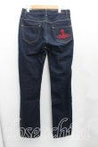 画像2: ヴィヴィアンウエストウッド 中古 / オーブステッチデニム 02（9号相当） インディゴ  H-25-09-07-030-pa-OD-ZH (2)