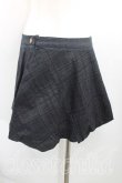 画像2: ヴィヴィアンウエストウッド 中古 / 格子チェック変形デニムスカート 2（9号相当） 黒  H-25-09-14-004-sk-OD-ZH (2)