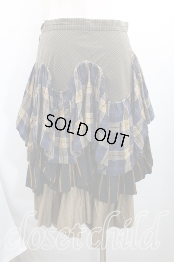 画像2: ヴィヴィアンウエストウッド 中古 / チェック&ストライプティアードスカート 02(9号相当) 茶  H-25-10-19-043-sk-IN-ZH (2)