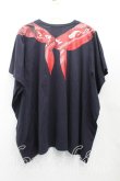 画像2: ヴィヴィアンウエストウッド 中古 / バンダナptスクエアBIGTシャツ 00(ワンサイズ) 紺  H-25-10-19-070-to-IN-ZH (2)