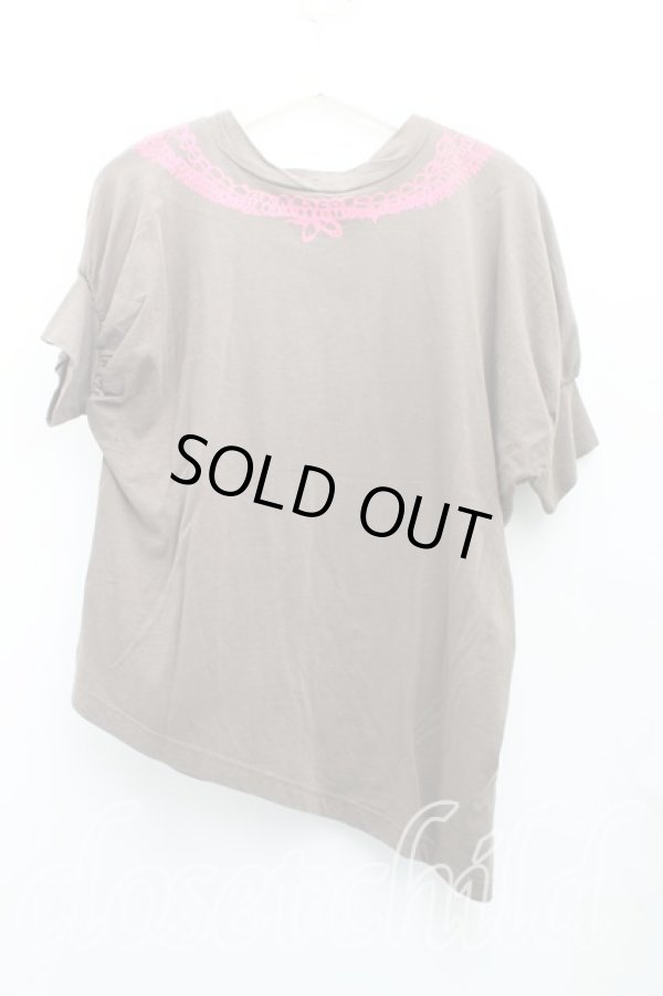 画像2: ヴィヴィアンウエストウッド 中古 / ネックレスpt半袖カットソー 3(11号相当) 茶  H-25-10-26-015-ts-IN-ZH (2)