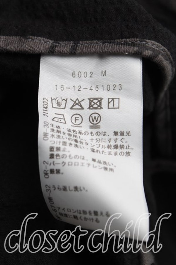 画像4: ヴィヴィアンウエストウッド 中古 / リサイクルポリエステルダンボールトラックジャケット 00（ワンサイズ） 黒  H-25-11-30-003-jc-OD-ZH (4)