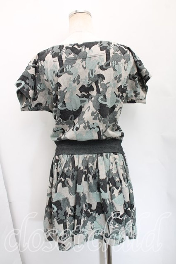 画像2: ヴィヴィアンウエストウッド 中古 / カモフラオーブワンピース 2（9号相当） カーキｘベージュ  H-25-12-28-009-op-OD-ZH (2)