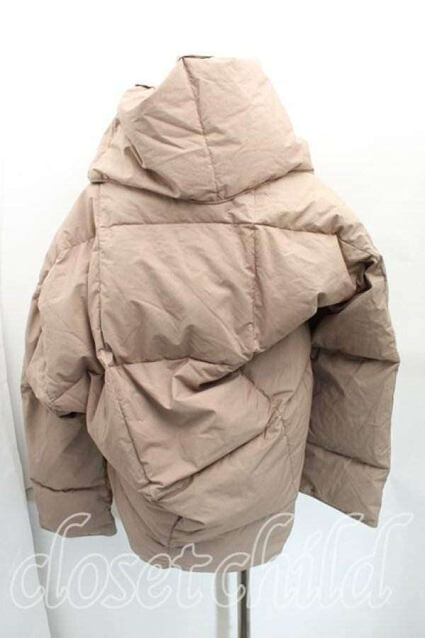 画像2: ヴィヴィアンウエストウッド 中古 / 変形ダウンジャケット 2（9号相当） ベージュ  H-25-12-28-013-co-OD-ZH (2)