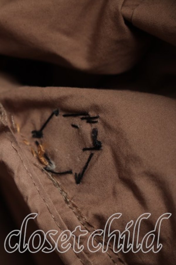 画像4: ヴィヴィアンウエストウッド 中古 / 変形ダウンジャケット 2（9号相当） ベージュ  H-25-12-28-013-co-OD-ZH (4)