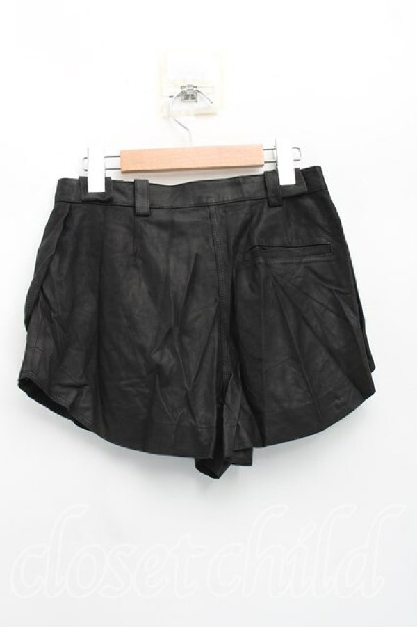 画像2: ヴィヴィアンウエストウッド 中古 / ラムレザーショートパンツ 2（9号相当） 黒  H-26-01-11-006-pa-OD-ZH (2)