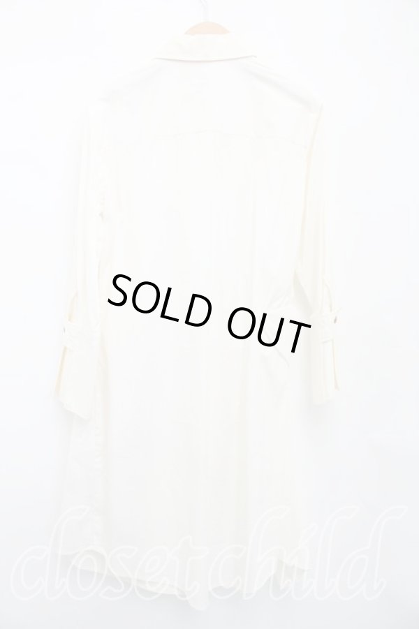 画像2: ヴィヴィアンウエストウッド 中古 / カラーオーブ刺繍ロングシャツ 40(9号相当) 白  H-26-01-11-062-bl-IN-ZH (2)