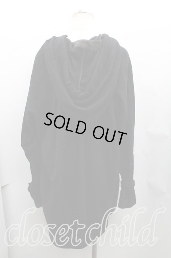 画像2: ヴィヴィアンウエストウッド 中古 / ウールフーディケープ 3(11号相当) 黒  H-26-01-11-002-co-IN-ZH (2)