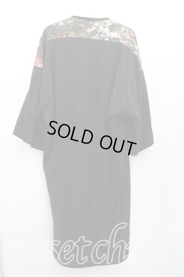 画像2: ヴィヴィアンウエストウッド 中古 / フラワーブーケBIGカットソー FREE 黒  H-26-01-25-038-to-OD-ZH (2)