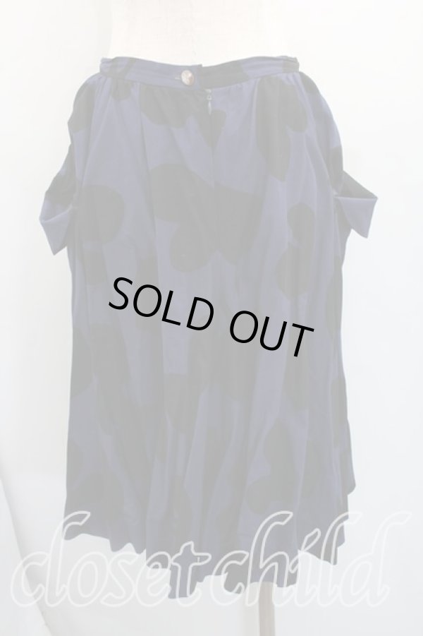 画像2: ヴィヴィアンウエストウッド 中古 / 総柄プリーツスカート 3（11号相当） 紺  H-26-02-01-020-sk-OD-ZH (2)