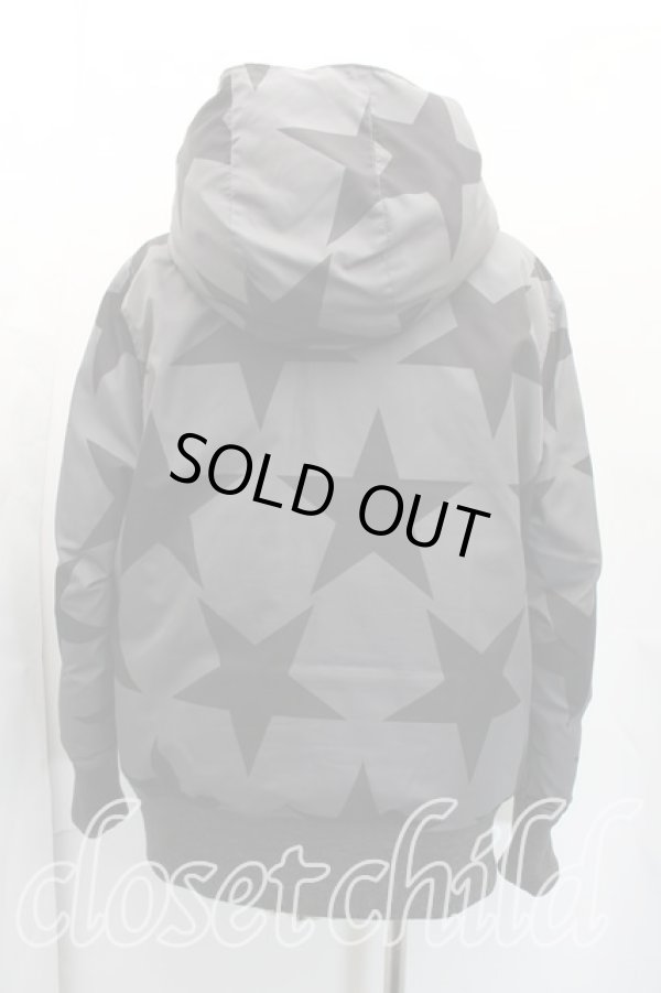 画像2: ヴィヴィアンウエストウッド MAN 中古 / スター柄ダウンジャケット 50（メンズXL相当） 灰ｘ黒  H-26-02-01-011-co-OD-ZH (2)