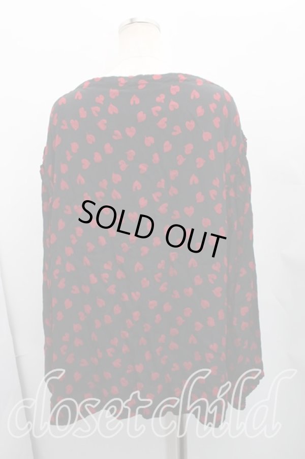 画像2: ヴィヴィアンウエストウッド 中古 / ハート総柄トップス 00（ワンサイズ） 黒ｘ赤  H-26-02-08-042-to-OD-ZH (2)