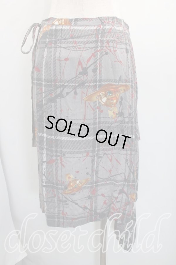 画像2: ヴィヴィアンウエストウッド 中古 / タータン3DORBアシンメトリースカート 00（ワンサイズ） 灰  H-26-02-15-047-sk-OD-ZH (2)