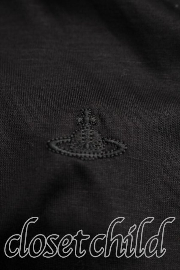 画像6: ヴィヴィアンウエストウッド 中古 / 単色オーブ刺繍ギャザーカットソーワンピ 2（9号相当） 黒  H-26-02-15-011-op-OD-ZH (6)