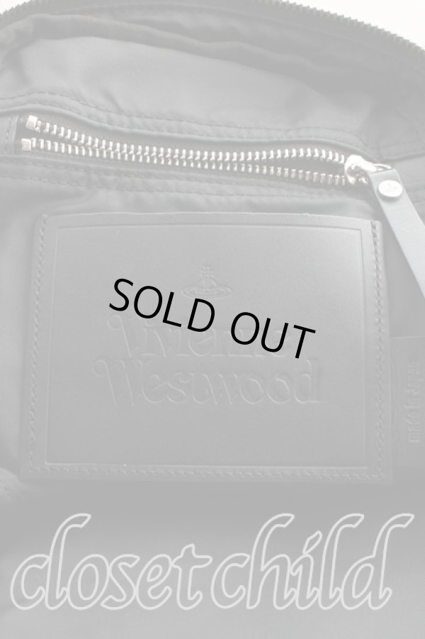 画像4: ヴィヴィアンウエストウッド 中古 / エナメルオーブボディバッグ  黒  H-26-02-22-061-ba-OD-ZH (4)