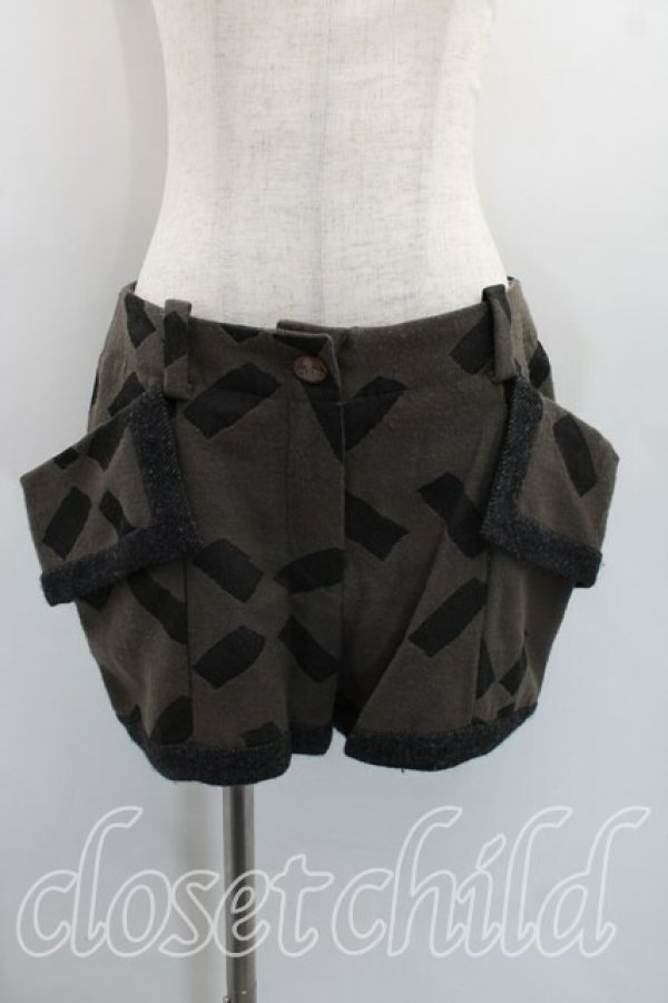 画像3: ヴィヴィアンウエストウッド 中古 / 総柄フラップセットアップ 2（9号相当） カーキ  H-26-03-22-017-su-OD-ZH (3)