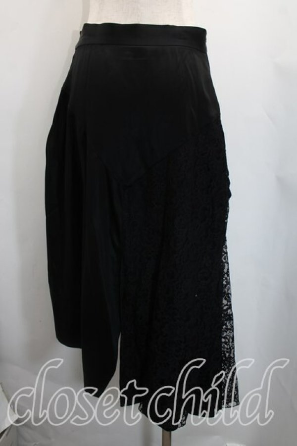 画像2: ヴィヴィアンウエストウッド 中古 / レースフラップスカート 40（9号相当） 黒  H-26-03-29-022-sk-OD-ZH (2)