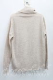 画像2: ヴィヴィアンウエストウッド 中古 / 単色オーブ刺繍タートルニット 2（9号相当） ベージュ  H-26-03-29-015-to-OD-ZH (2)