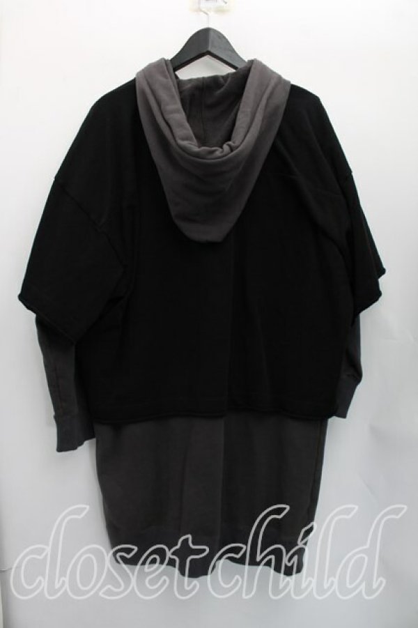 画像2: ヴィヴィアンウエストウッド 中古 / 3Dラインオーブ刺繍レイヤード裏毛フーディ 00（ワンサイズ） 黒ｘ灰  H-26-04-26-034-to-OD-ZH (2)