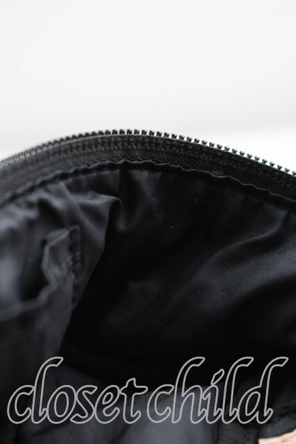 画像5: ヴィヴィアンウエストウッド 中古 / AR2バニティポーチ  黒  H-26-04-26-063-gd-OD-ZH (5)