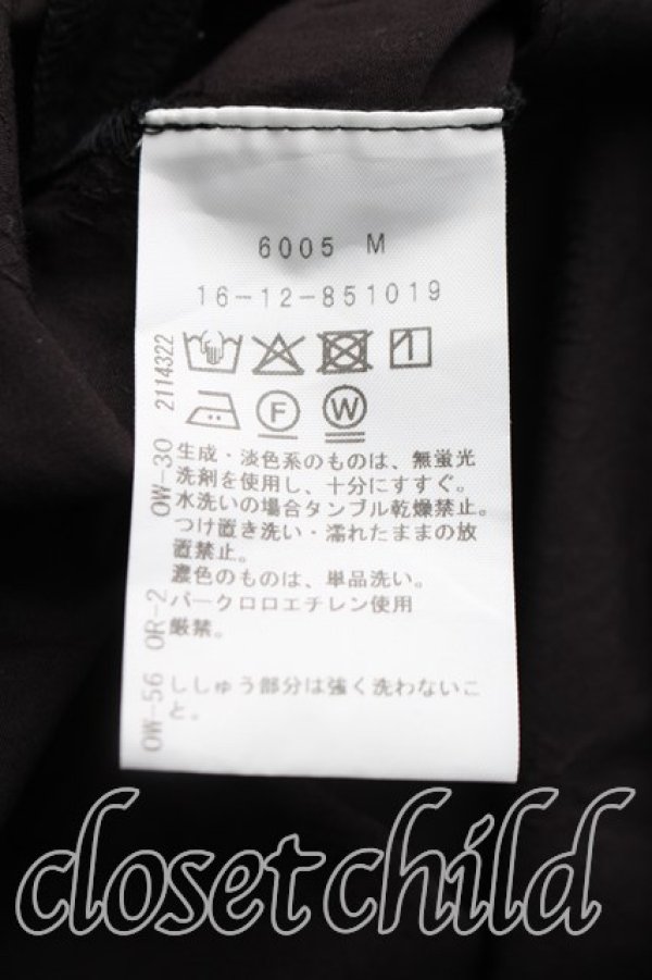 画像4: ヴィヴィアンウエストウッド 中古 / レースカラーシャツ 38（7号相当） 黒  H-26-06-07-015-bl-OD-ZH (4)