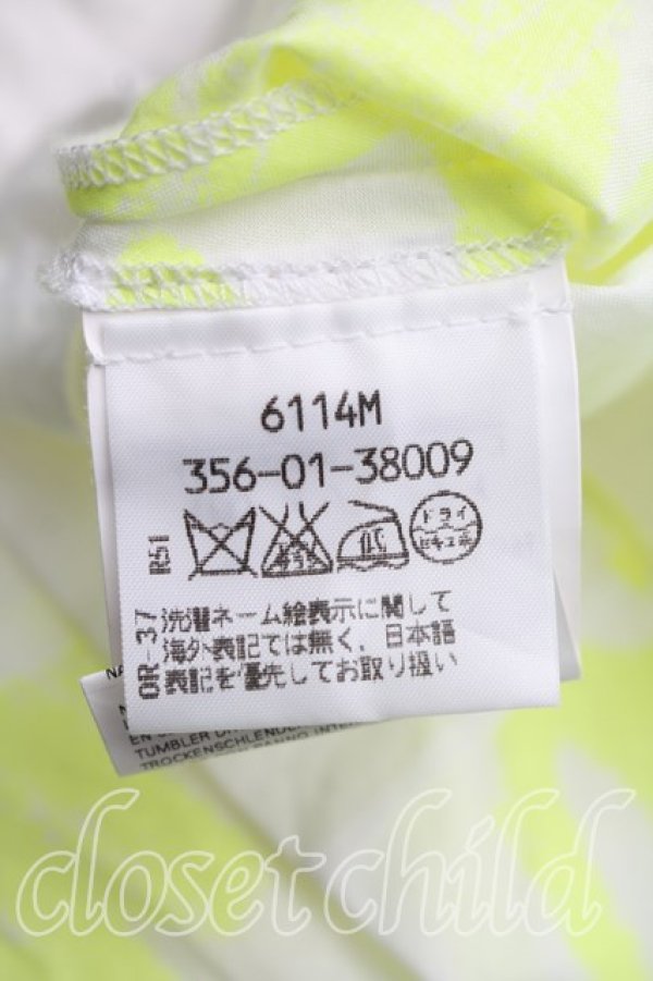 画像4: ヴィヴィアンウエストウッド 中古 / シグニチャーptカットソー 40（9号相当） 白ｘ蛍光黄緑  H-26-06-21-028-to-OD-ZH (4)