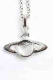 画像2: ヴィヴィアンウエストウッド 中古 / ミニバスレリーフネックレス  シルバー  H-26-07-05-051-nl-OD-ZH (2)