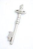 画像2: 【Vintage放出】ヴィヴィアンウエストウッド 中古 / key lighter  シルバー  H-26-07-25-008-gd-OD-ZH (2)