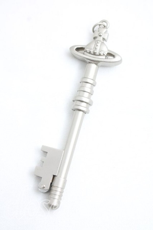 画像2: 【Vintage放出】ヴィヴィアンウエストウッド 中古 / key lighter  シルバー  H-26-07-25-008-gd-OD-ZH (2)