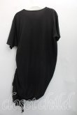 画像2: ヴィヴィアンウエストウッド MAN 中古 / ハニービーカーブシェイプ半袖Tシャツ 44（メンズS相当） 黒  H-26-08-16-041-to-OD-ZH (2)