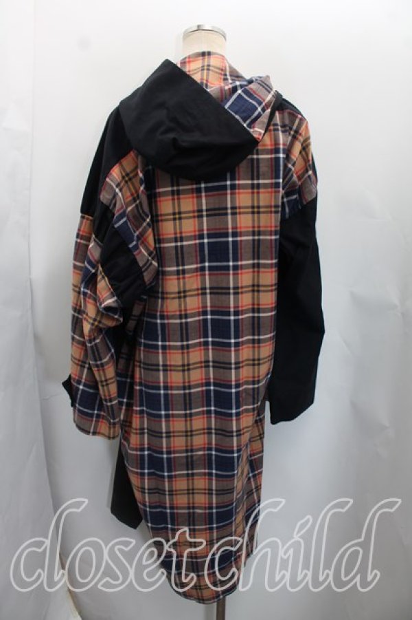 画像2: ヴィヴィアンウエストウッド 中古 / ブロッキングアシンメトリーコート 00（ワンサイズ） 黒ｘ茶  H-26-08-16-050-co-OD-ZH (2)