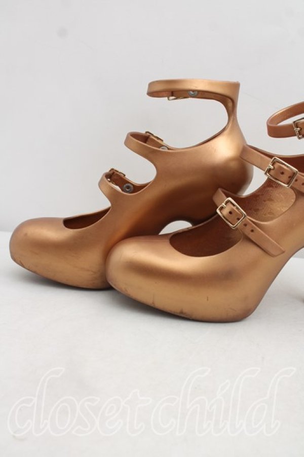 画像6: ヴィヴィアンウエストウッド×Melissa 中古 / 3ストラップエレベーテッド 37（23.5cm相当） ゴールド  H-26-08-30-022-sh-OD-ZH (6)