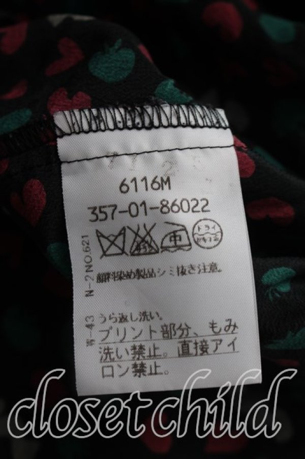 画像4: ヴィヴィアンウエストウッド 中古 / ハート総柄タイフロントシャツ 2（9号相当） 黒  H-26-10-11-032-bl-OD-ZH (4)