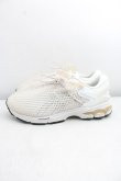 画像3: ヴィヴィアンウエストウッド 中古 / ASICS X ヴィヴィアンウエストウッド GEL－KAYANO 26 US8（26cm相当） 白  H-26-10-11-087-sh-OD-ZH (3)
