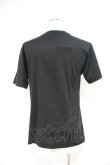 画像2: ヴィヴィアンウエストウッド MAN 中古 / BUY LESS CHOOSE WELL Tシャツ 42 黒  I-24-02-17-031-to-HD-ZI (2)