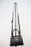 画像2: ヴィヴィアンウエストウッド 中古 / BAG EXECUTIVEショルダーバッグ  黒ｘゴールド  I-24-07-31-038-ba-HD-ZI (2)