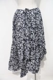 画像2: ANGLOMANIA 中古 / ボタニカル柄変形スカート 40 ネイビーＸ白  I-24-07-31-025-sk-HD-ZI (2)