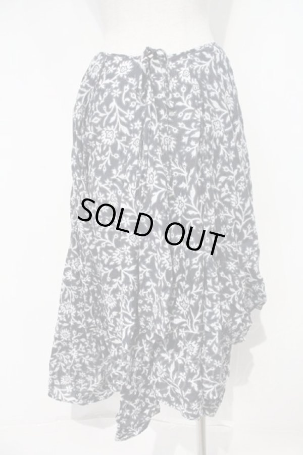 画像2: ANGLOMANIA 中古 / ボタニカル柄変形スカート 40 ネイビーＸ白  I-24-07-31-025-sk-HD-ZI (2)