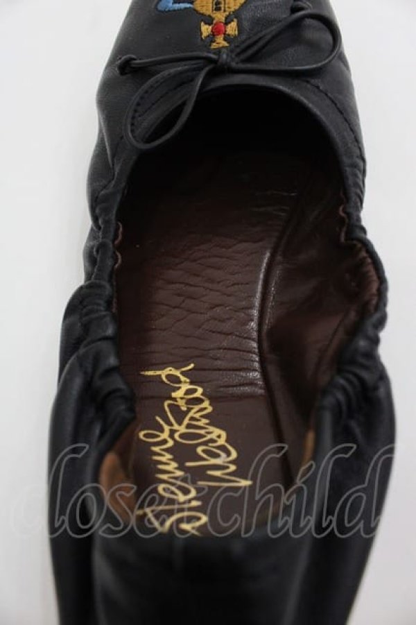 画像4: ヴィヴィアンウエストウッド 中古 / カラーオーブ刺繍パンプス 35 黒  I-25-04-30-041-sh-HD-ZI (4)