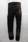 画像2: ヴィヴィアンウエストウッド MAN 中古 / 後ロオーブ刺繍デニムパンツ 44 黒Ｘ黄色  I-25-07-16-040-pa-HD-ZI (2)